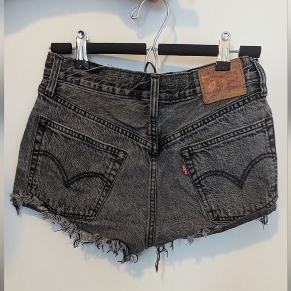 Levi's Distressed Vintage Denim shorts - Picture 1 of 2